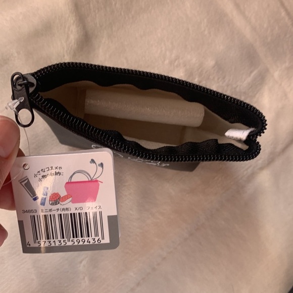 Mini Badtz-maru pouch - Picture 3 of 3